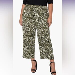 NWT Liverpool Los Ángeles Smock Waist Wide Leg Crop Pants